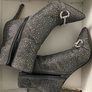INC women’s silver/metallic studded glitter stiletto booties in size 7M